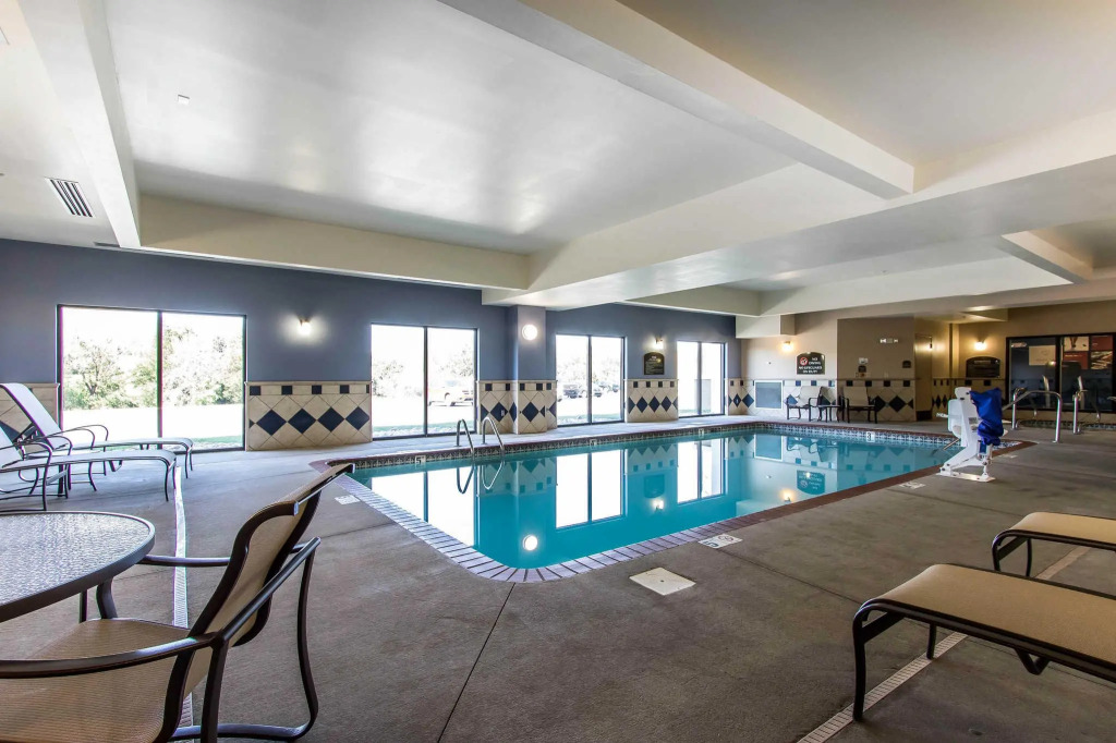 Comfort Suites Pearland
