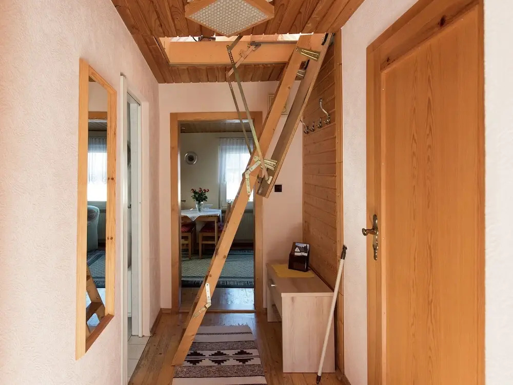 Einladende Ferienwohnung mit Außenpool