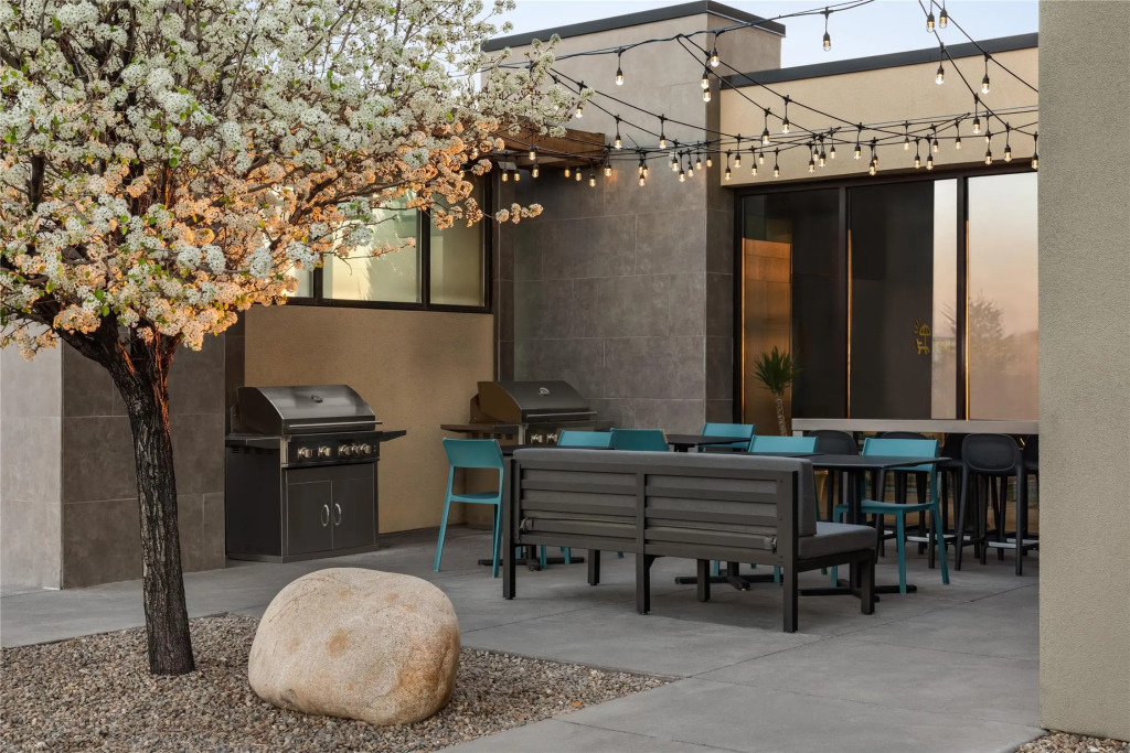 Home2 Suites by Hilton Farmington/Bloomfield