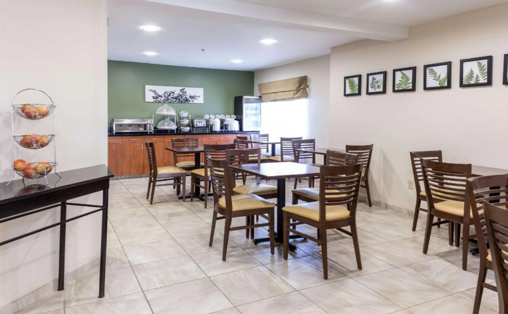 Sky Harbor Airport Inn