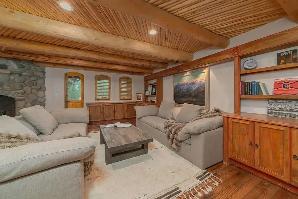 Absolutely Amazing Slopeside Mountain Lodge With spa