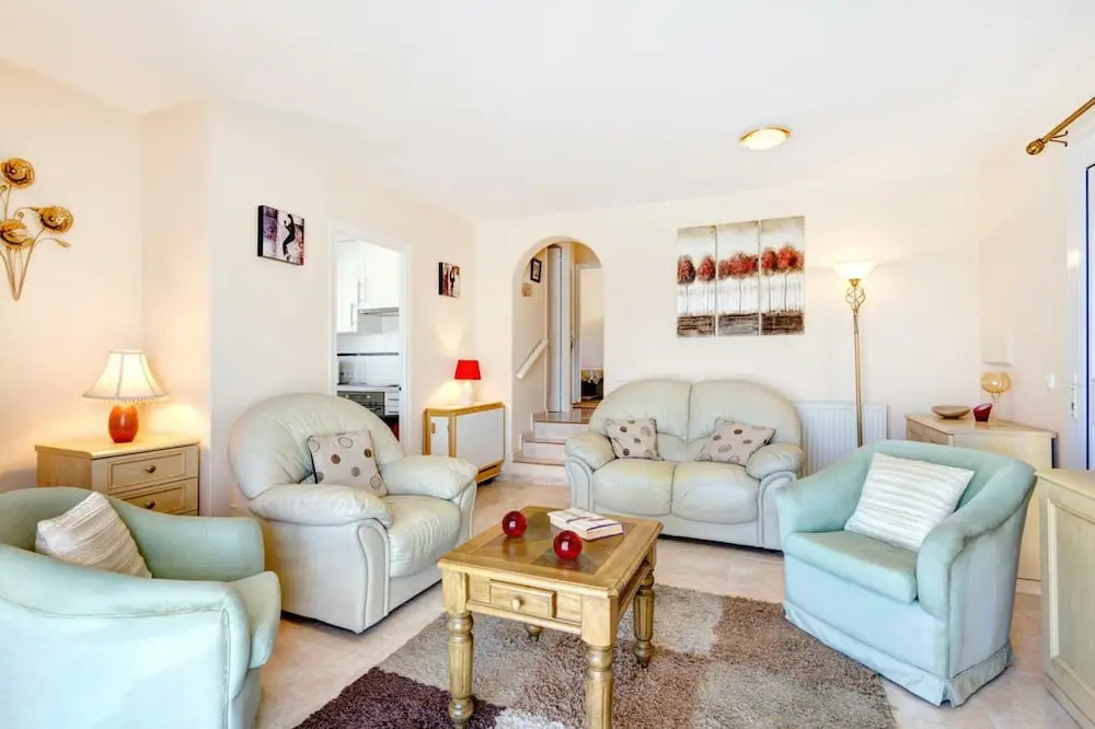 Cala'n Porter Playa Apartments