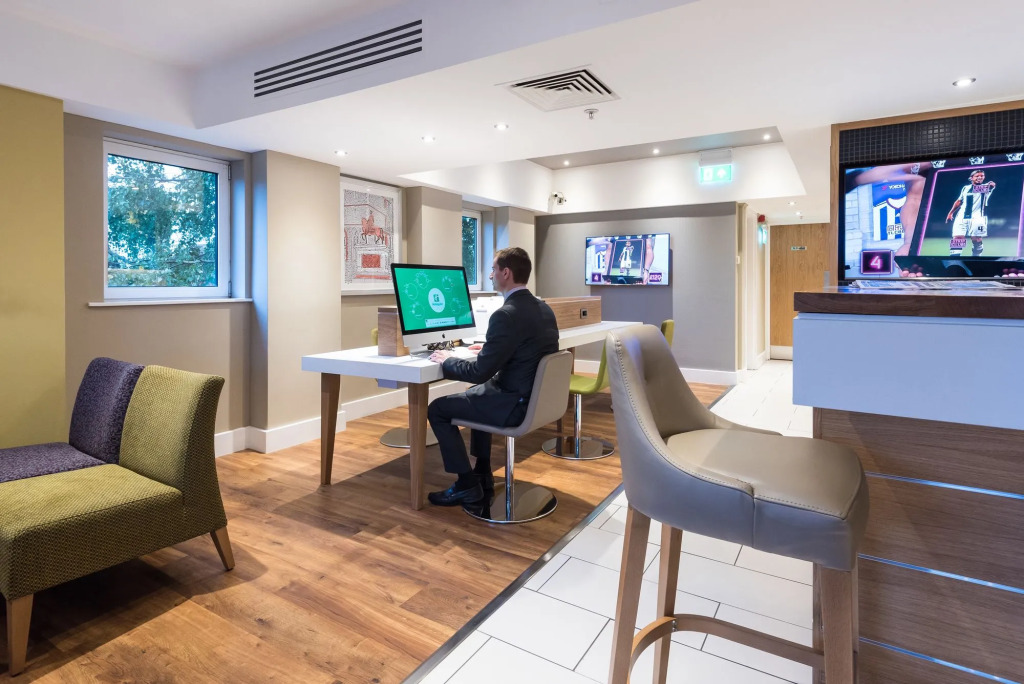Holiday Inn Slough Windsor by IHG