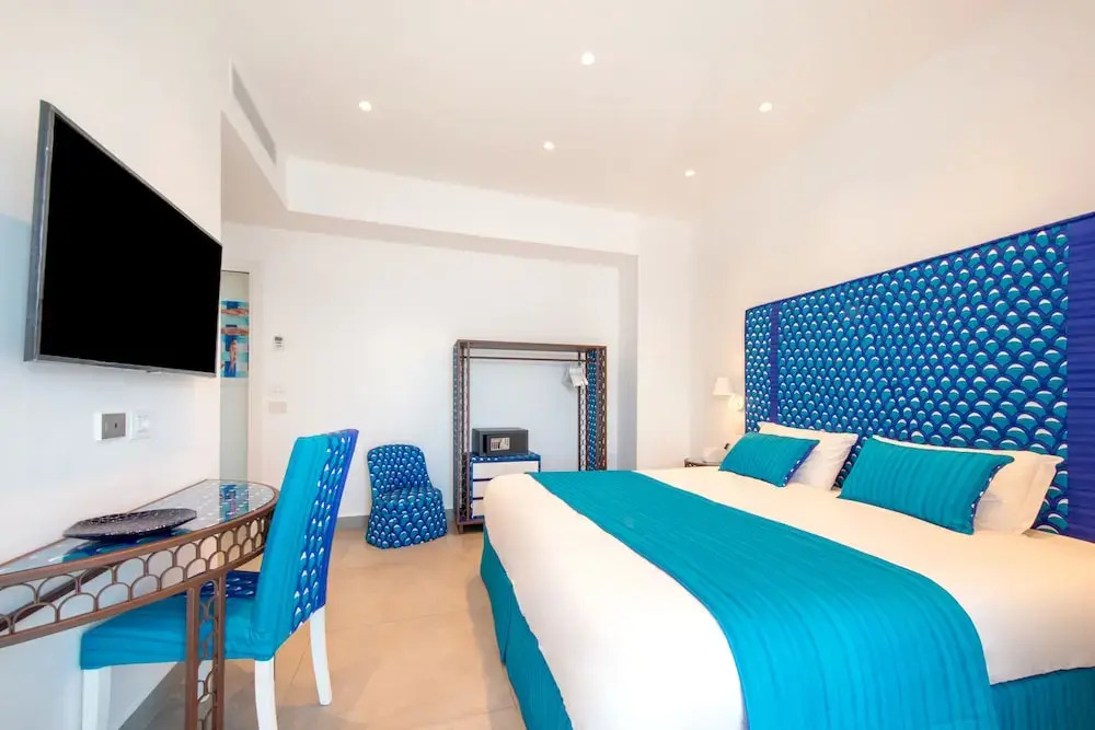 My Exclusive Italy - Beachfront Villa Sorrento & private sea access