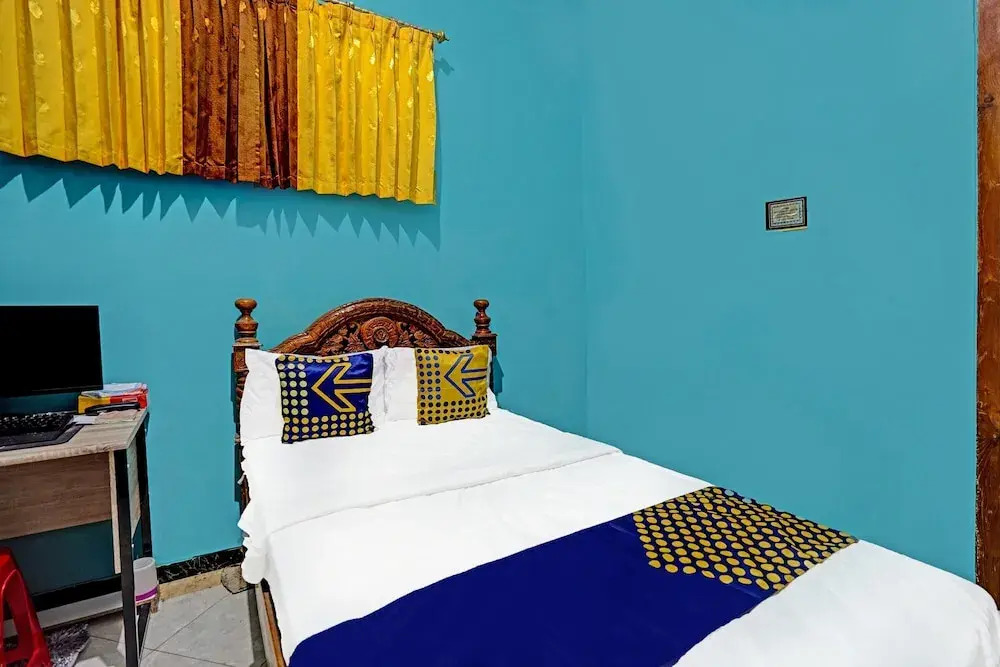 Hotel O Desa Wisata Alam Gosari