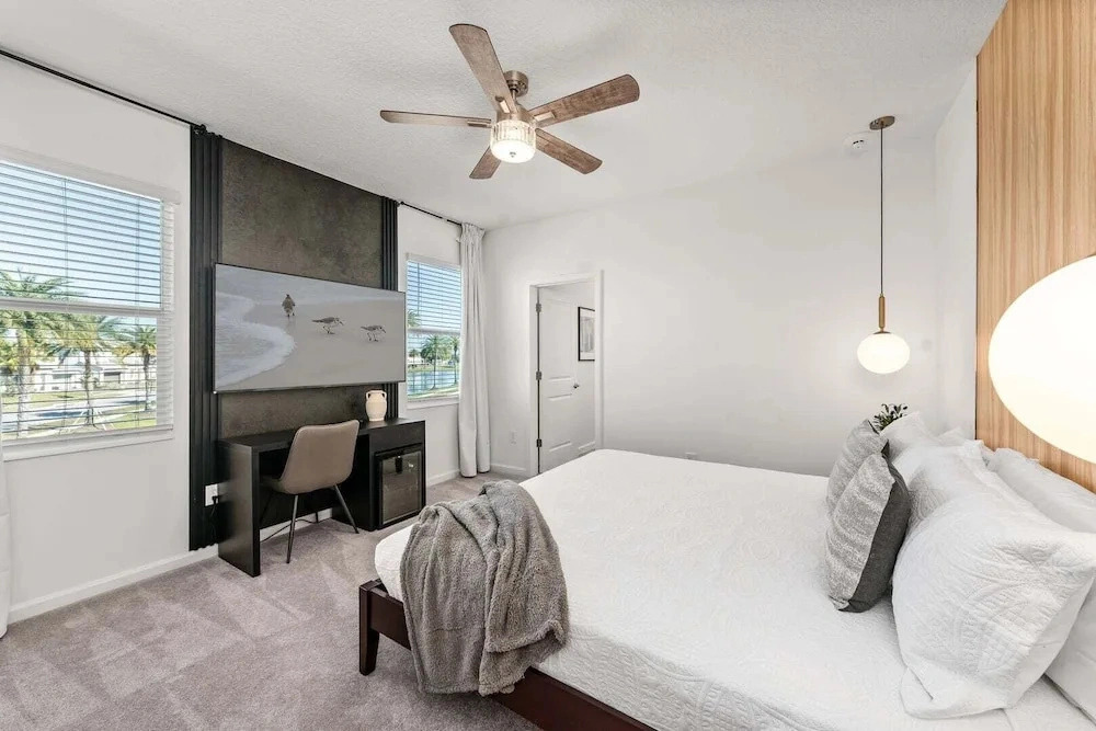 Resort-style Living w Private Pool & Amenities