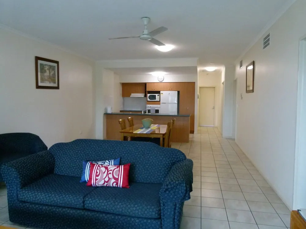 Madison Ocean Breeze Apartments