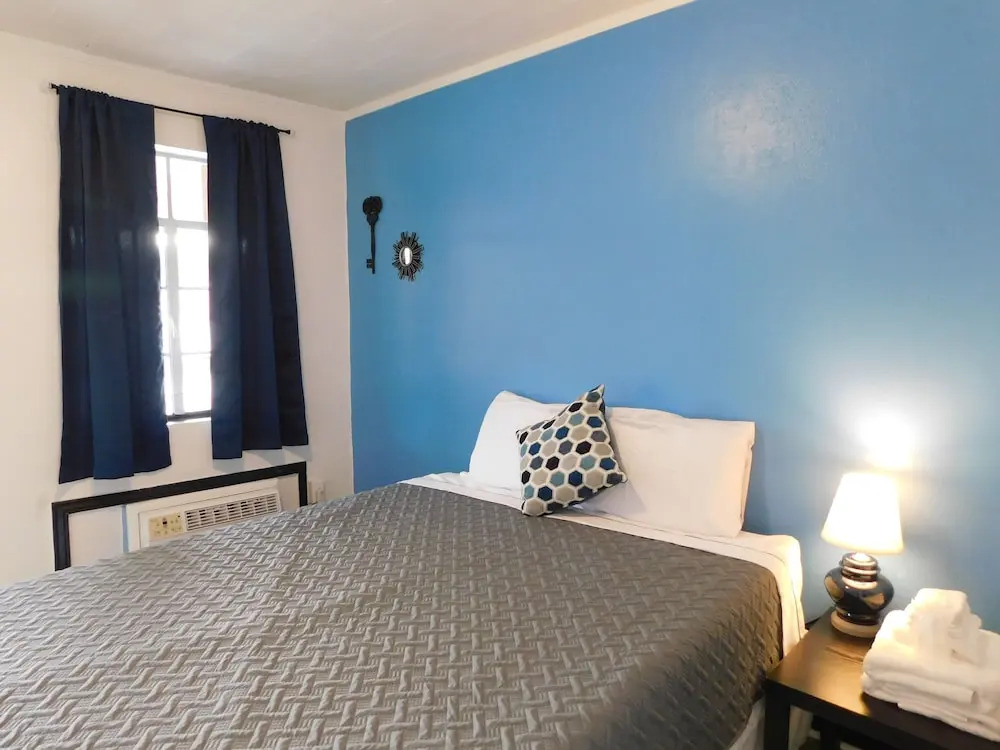 Spruce Pine Inn