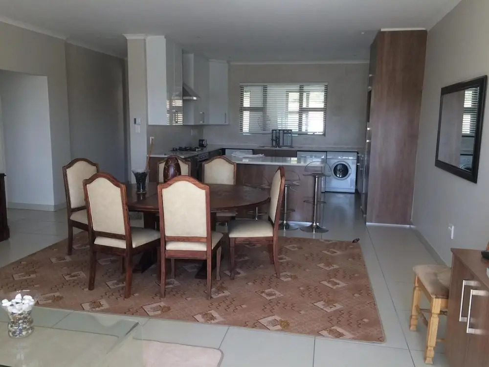 86 Edison Self Catering