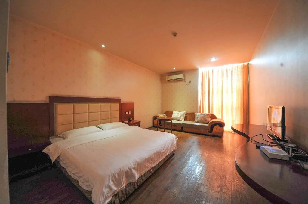 Qinhai Hotel