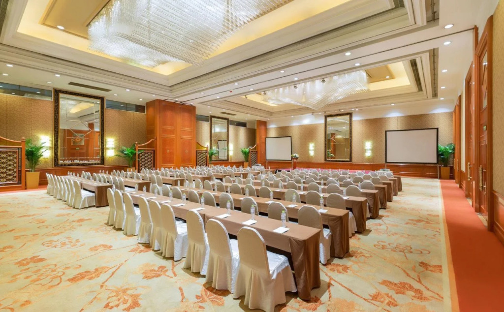 Sheraton Chengdu Lido Hotel