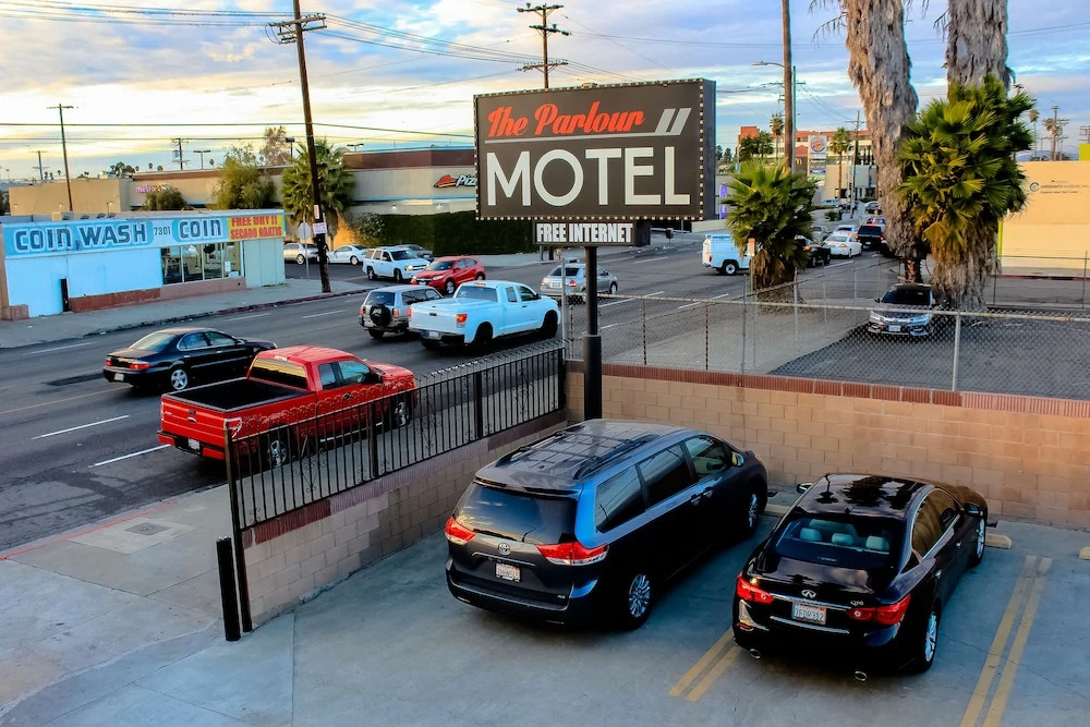 Parlour Motel