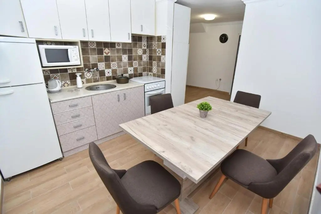 Palm square apartment 1