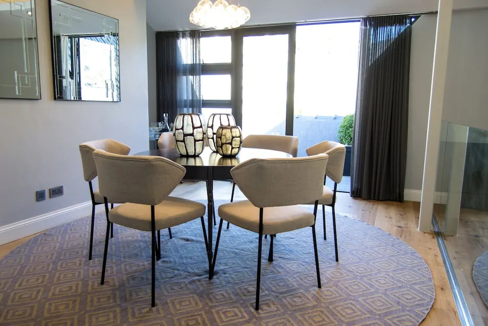 Seacliff Apartments