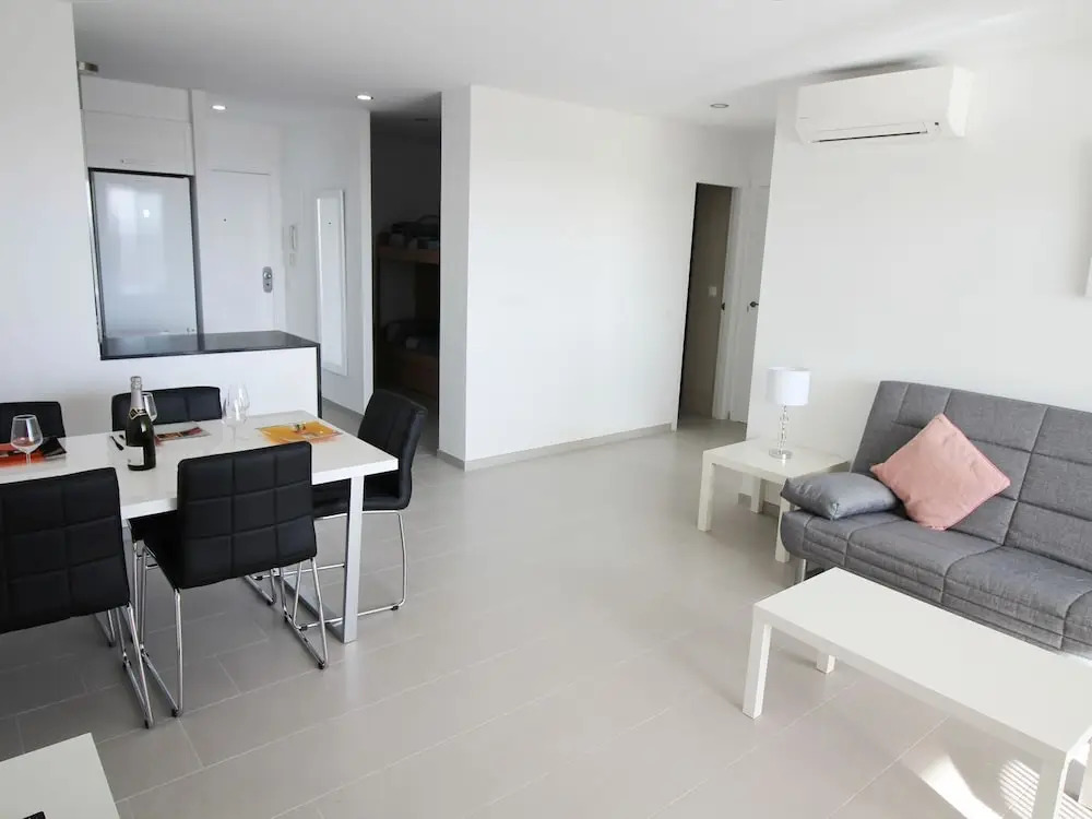 Apartment Overlooking the sea and the Port of Empuriabrava