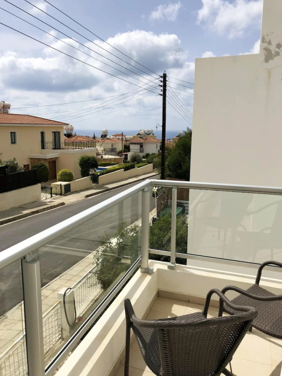 House With 2 Bedrooms in Peyia, With Wonderful sea View, Enclosed Gard