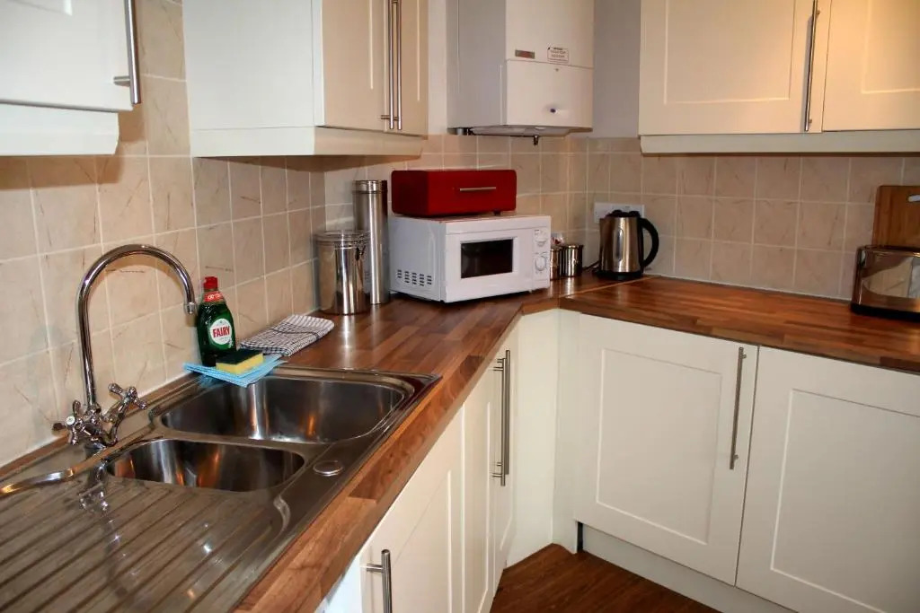 Cotswolds Valleys Accommodation - Bell Apartments - Exclusive use one and two bedroom family holiday apartments 3 available