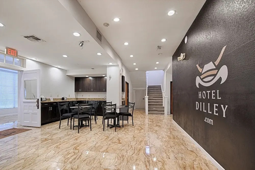 Hotel Dilley Grand