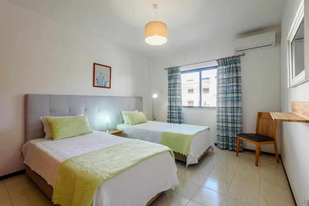Villa Protea - 5 bedroom, beach, air-con, wifi