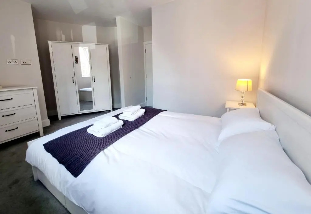 Modern Maisonette 2 Bedrooms Newly Renovated
