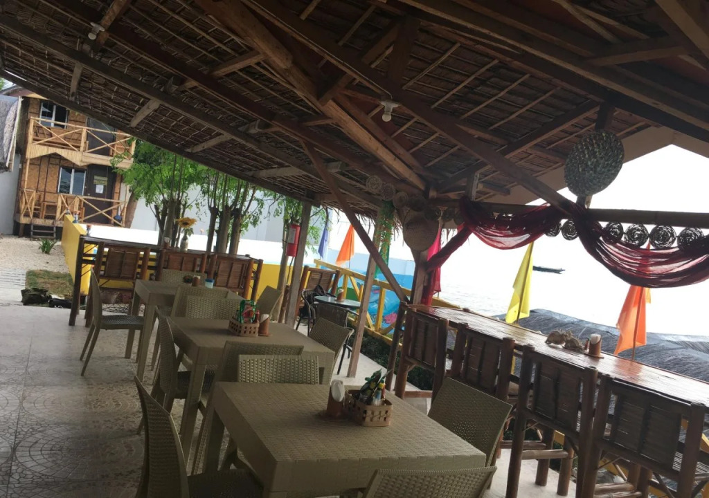 MLK Bamboo Beachhouse