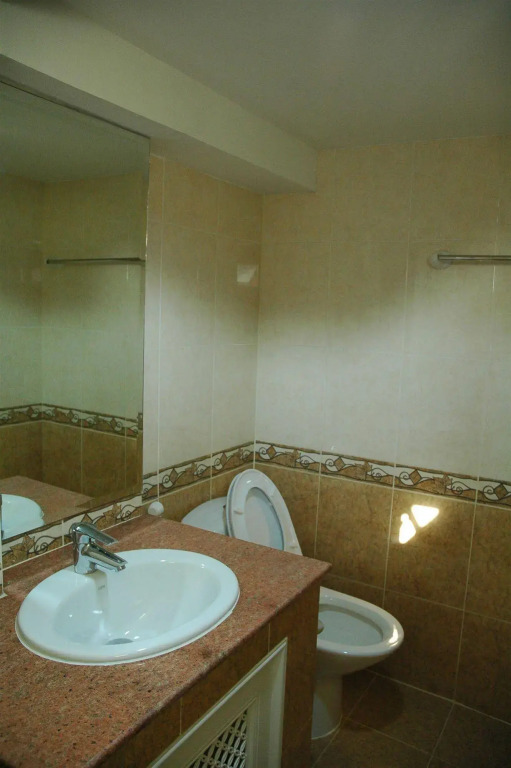 Suvarnabhumi Apartment