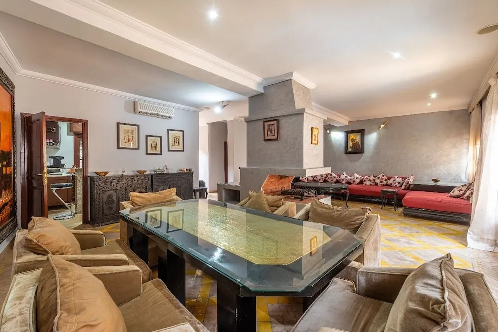 Private Villa In Center