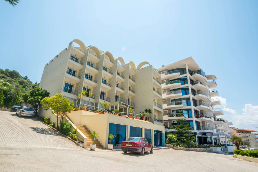 Hotel Oasis
