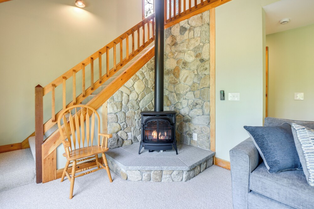 Peaceful Conway Home w/ Fire Pit & Grill