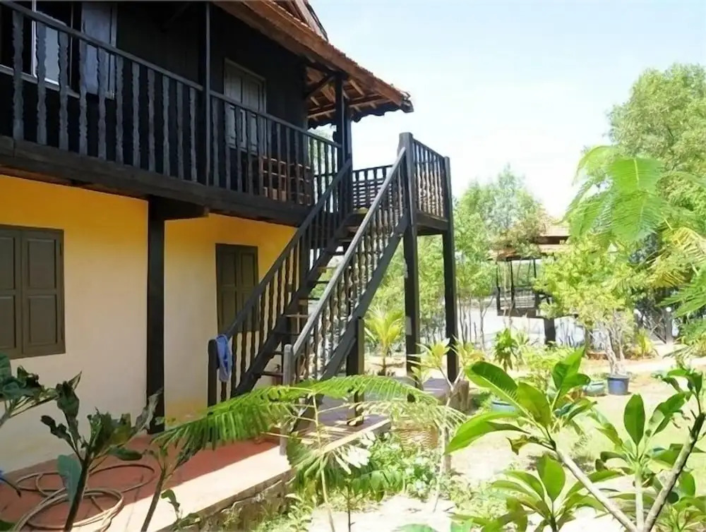 River Ray Estates