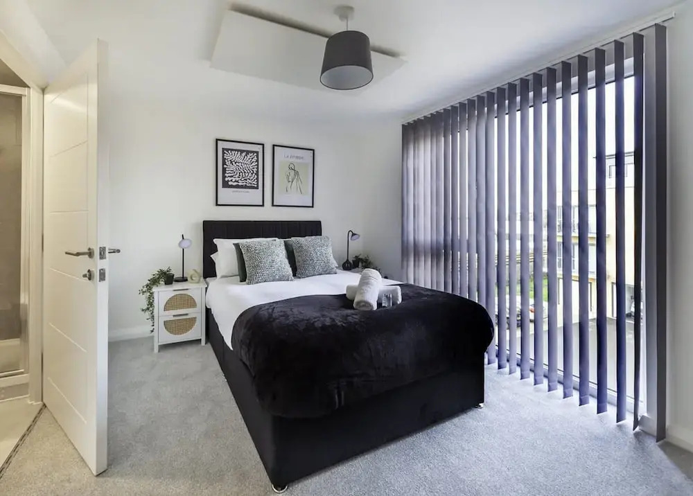 Stylish & Modern Flat 2 Min Walk To Ashford Outlet