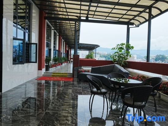 Qifeng Hotel