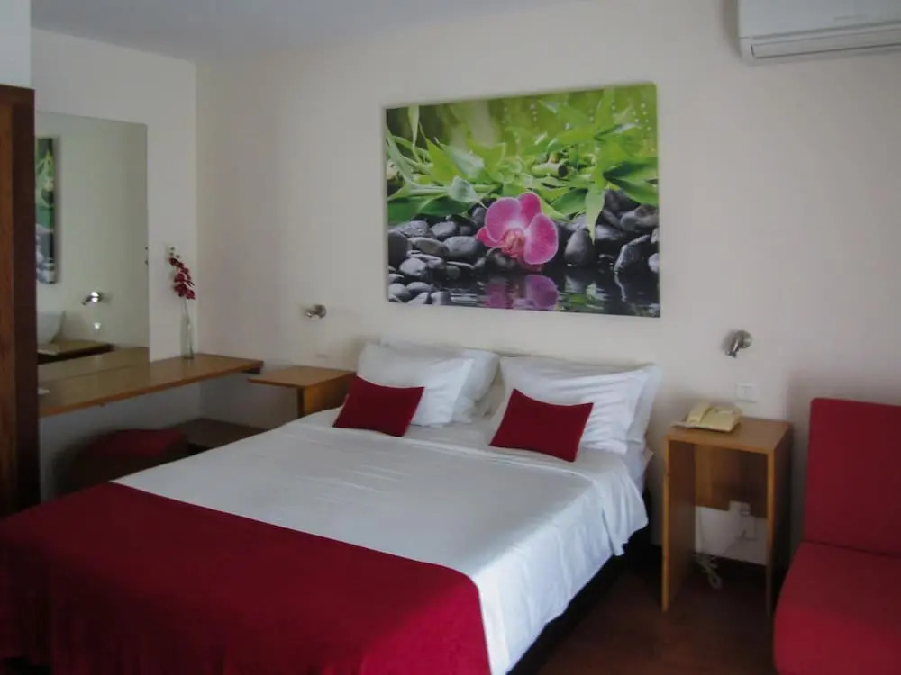 Eco Salvador Hotel