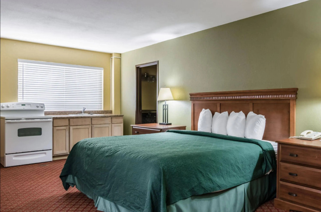 Par Central Motor Inn
