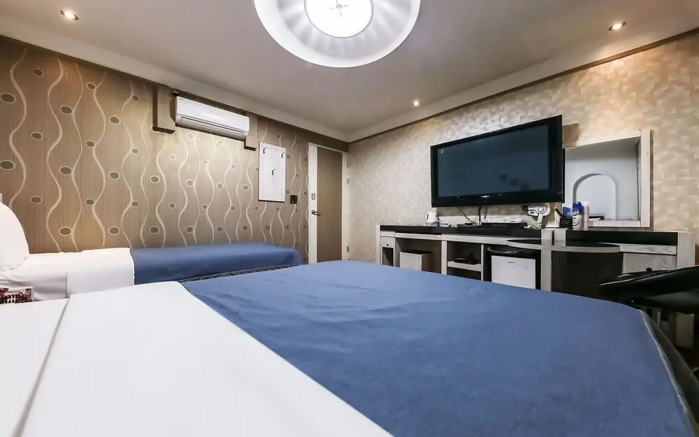 Cheongju Hotel Again