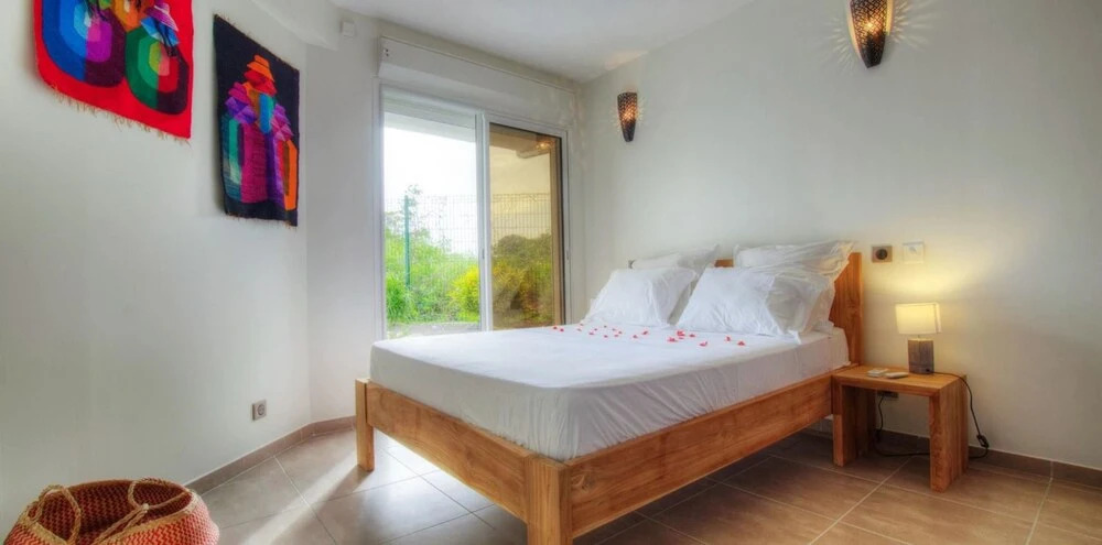 Villa With 3 Bedrooms in Saint-françois, With Wonderful sea View, Priv