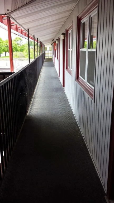 Happy Journey Motel
