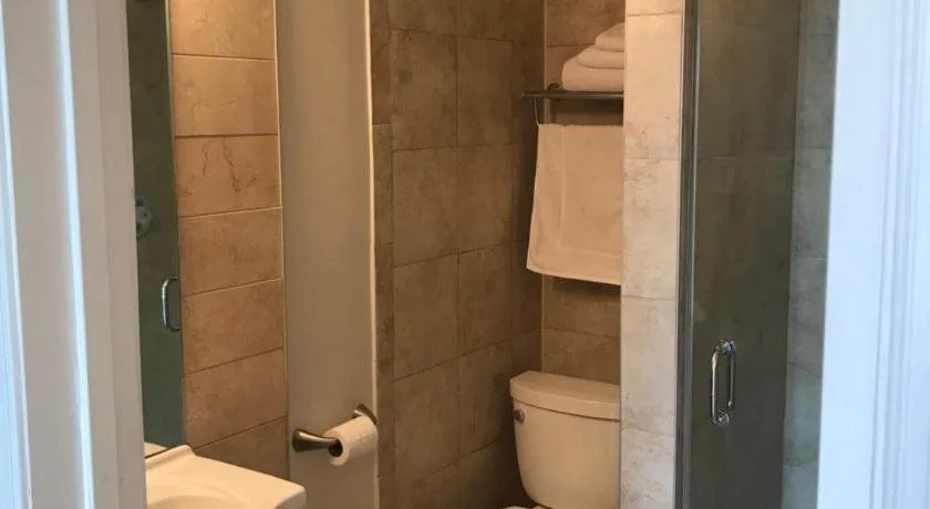 Red Carpet Inn, Alexandria
