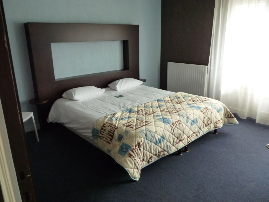 Logis Golfe Hotel