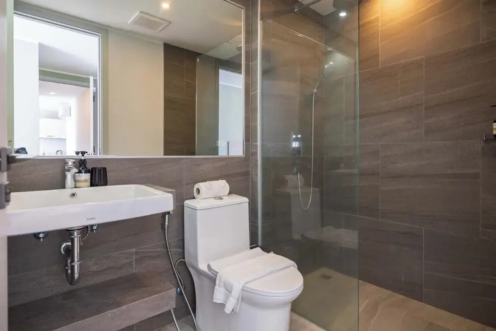 Modern Condo near the Beach - NV5