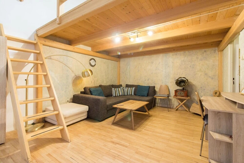 Cosy Apartment for 4 next to the Main Train Station by easyBNB