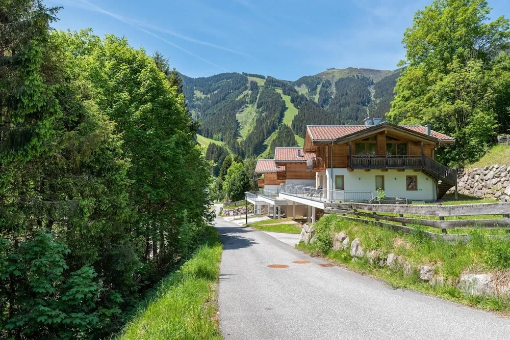 Ski Chalet Jim 300 m From ski Lift