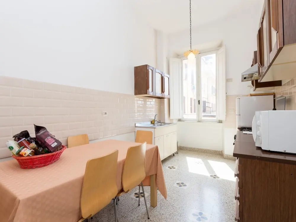 RSH Vatican Comfortable Sunny Apartment