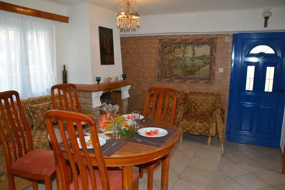 Traditional summer house in Marmari