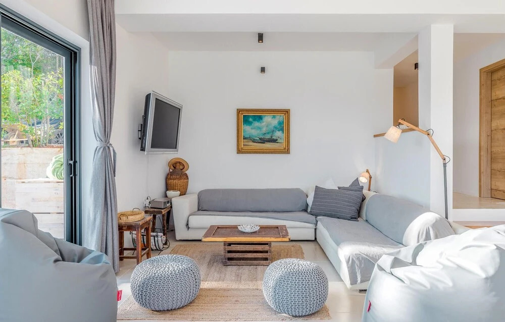 Beautiful Home in Labin With 6 Bedrooms, Private Swimming Pool and Outdoor Swimming Pool