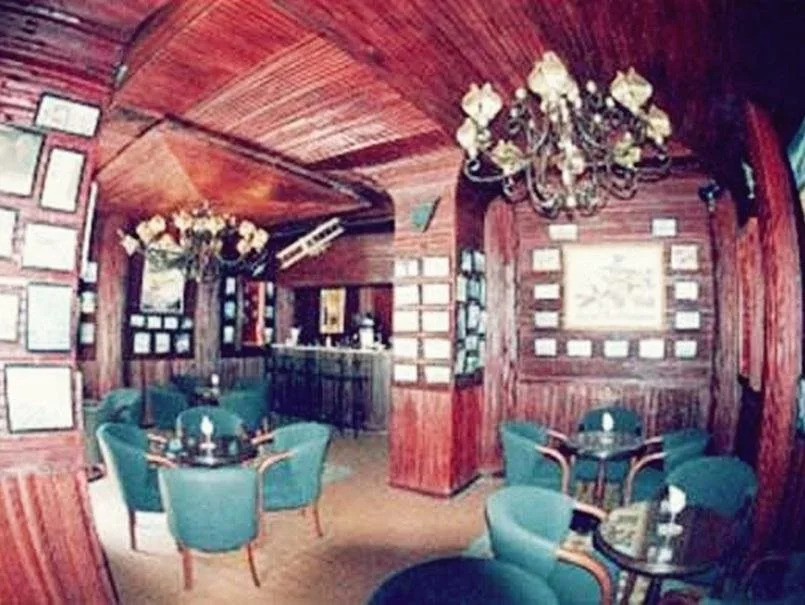 Acacia Hotel & Suites