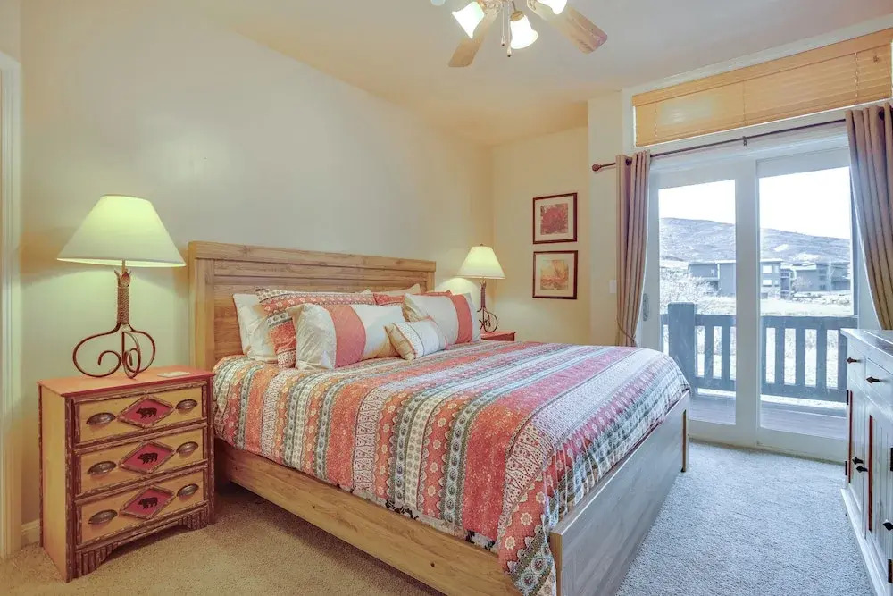 High-end Huntsville Condo w/ Private Hot Tub!