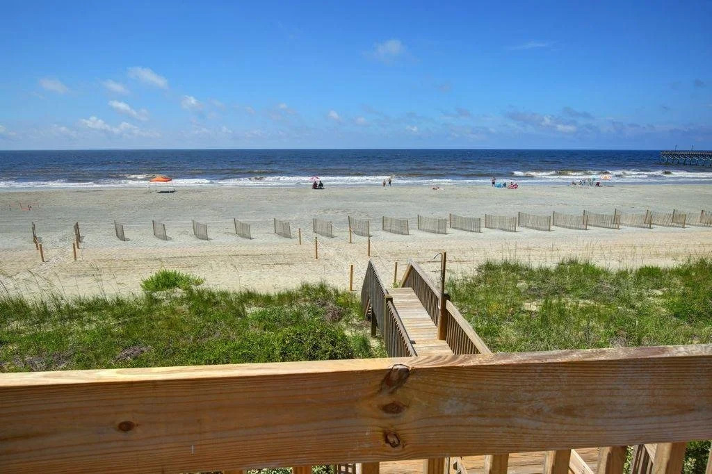 4 Crabs By The Sea - 6 Br Home