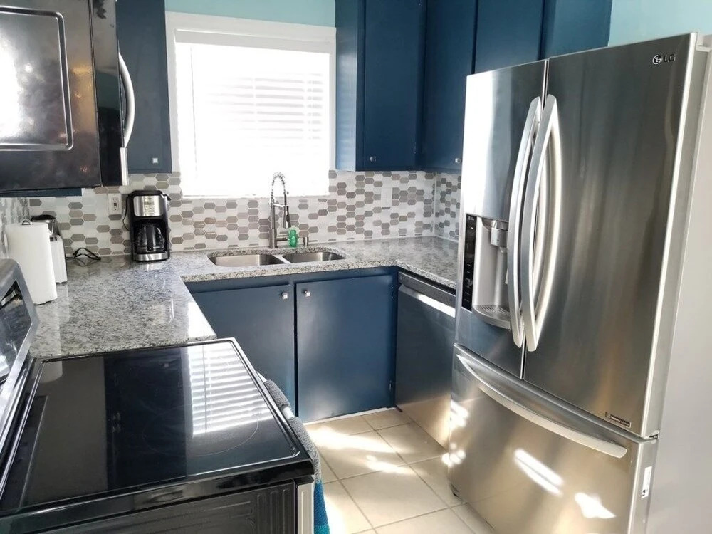 206 10 St- All 2 Bedroom Home by RedAwning