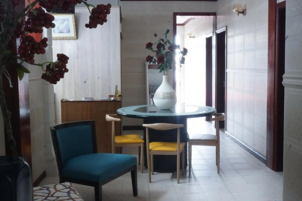 Happy Ours Guesthouse